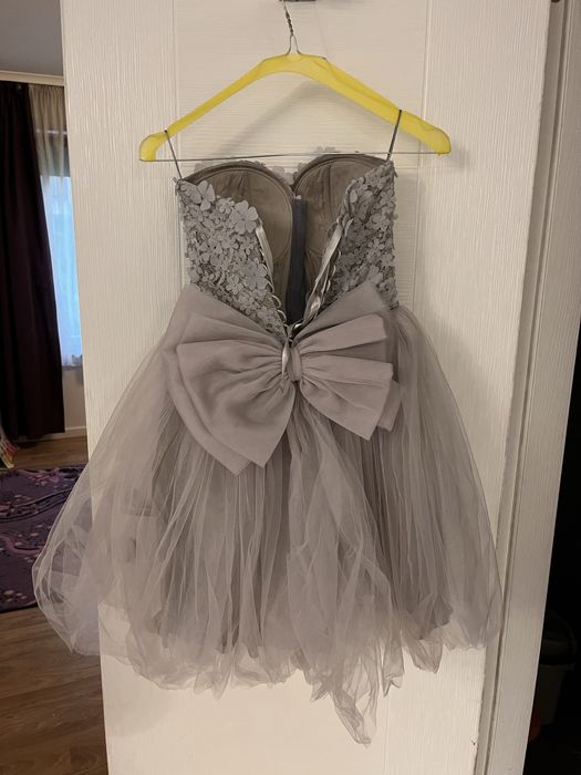 Официална къса рокля