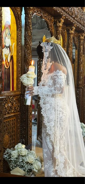 Rochie de mireasa tip serina de dantela