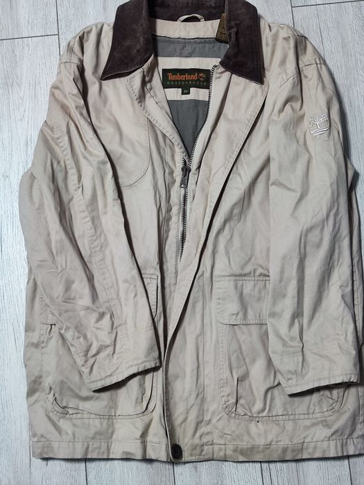 Geaca Timberland Weathergear marimea M - bej cu guler maro, originala