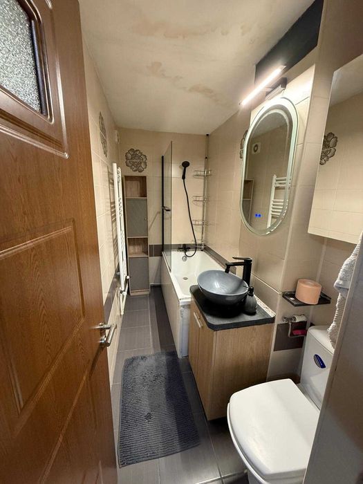 Garsoniera transformata in 2 camere, scoala 8, etaj 1