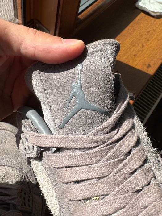 Jordan 4 Retro Kaws folosiți