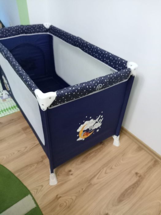 Tarc / patut bebeluși pliabil – stare bună, defect la fermoar