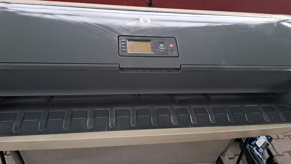 Продам плоттер hp