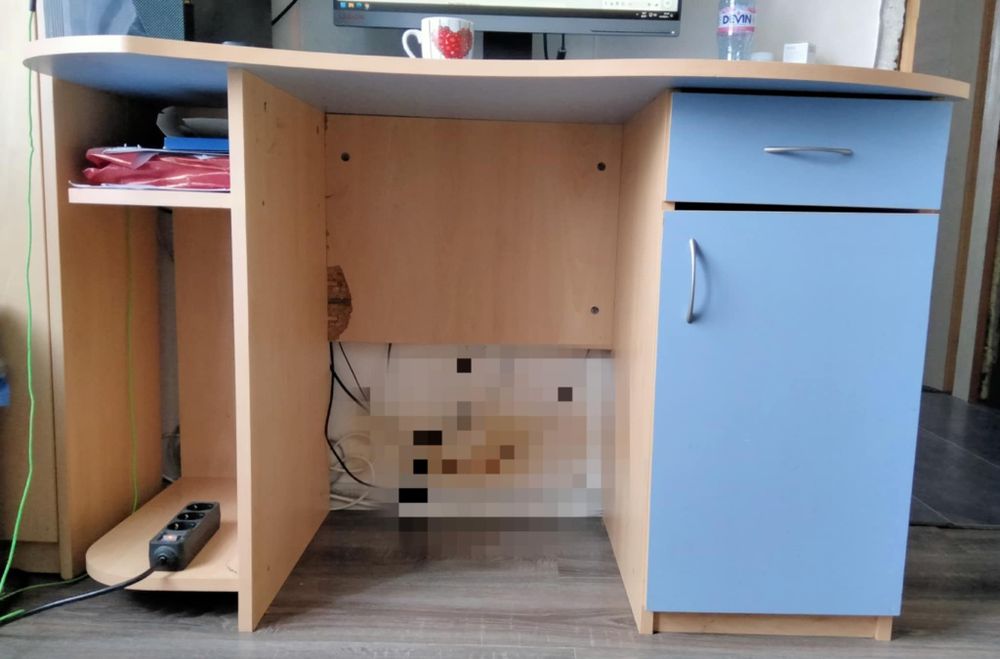 Продавам обзавеждане за детско - юношеска стая