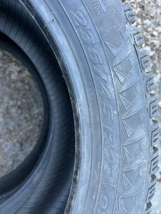 Продаю зимнюю резину