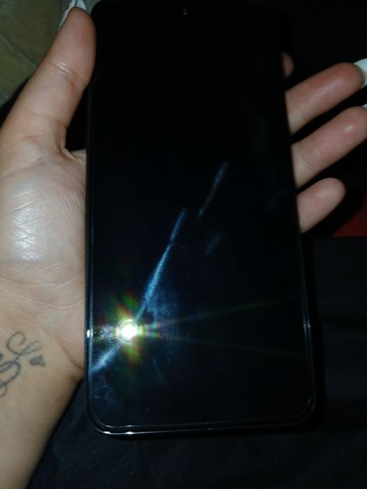 Vând honor 90 smart