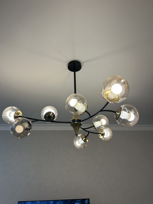 Продается Люстра