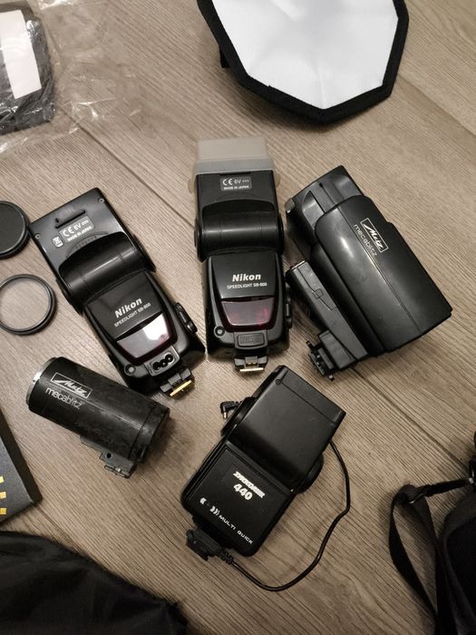 Продаю фотовспышки