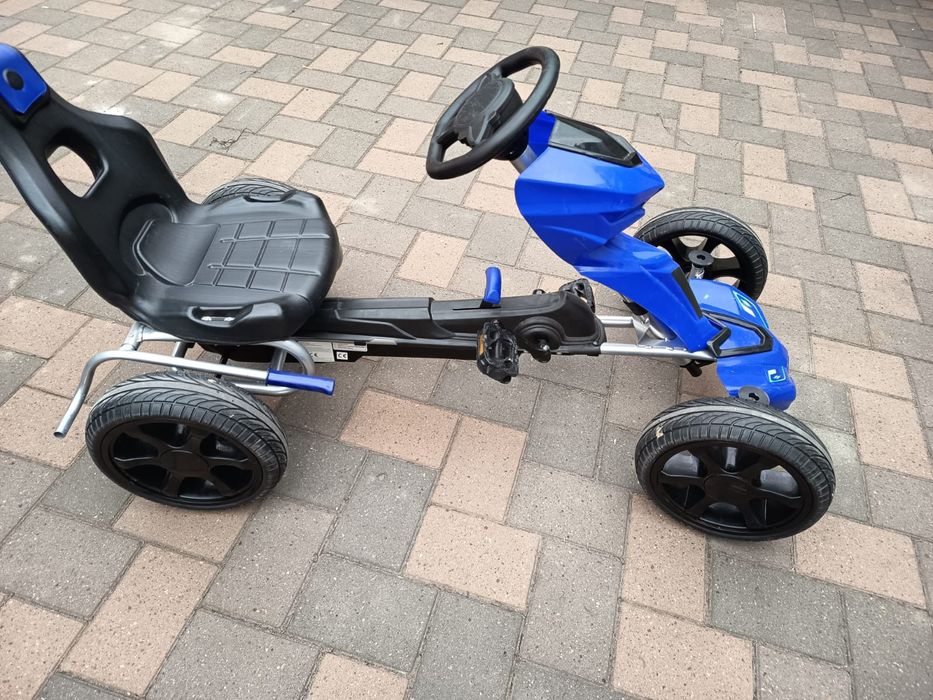 Kart cu pedale nou