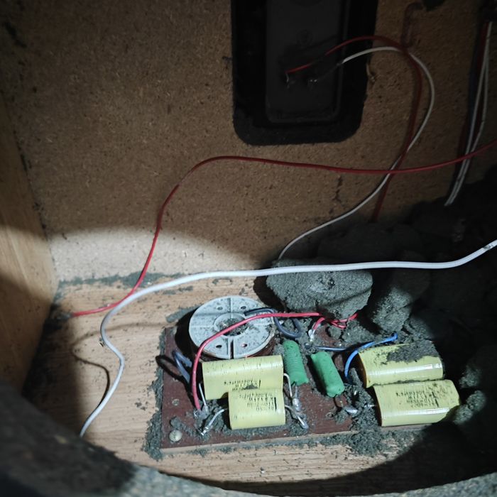 Продавам тонколони Tonsil Altus ZG486 Unitra