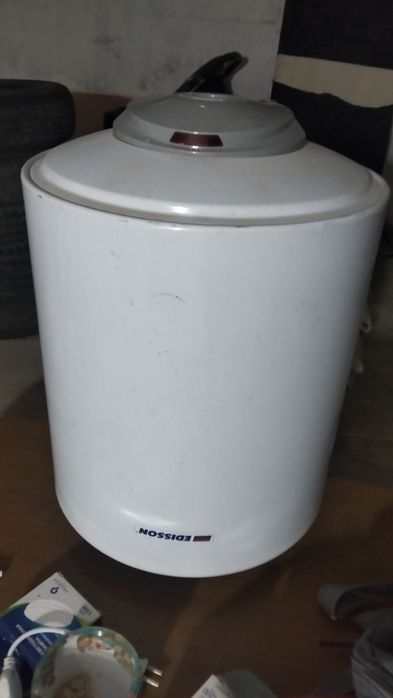 Водонагреватель 30л. Аристон