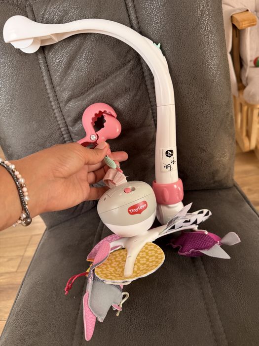 Бебешки играчки- fisher price, tiny love, babyFehn и жирафчето софи