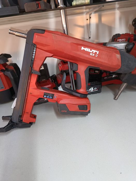 Pistol cuie hilti bx3 și gx130,siw 6 ,expandor milwaukee 12 v, și 18 v