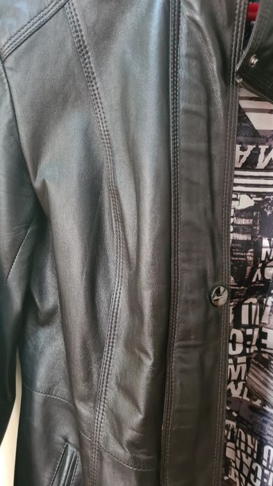 Пиджак ( кожа)  46р.