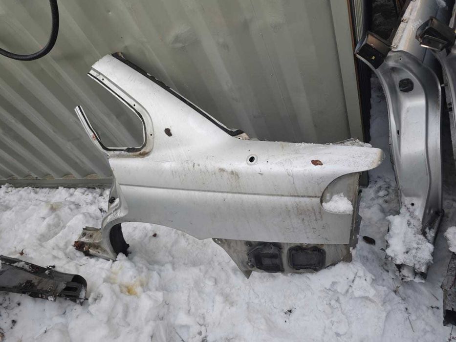 Крыло заднее субару легаси б3