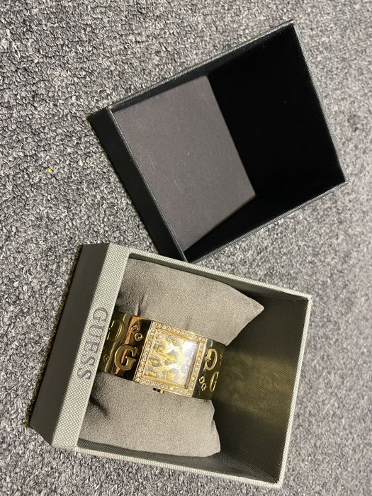 GUESS ceas de mana auriu cu pietre