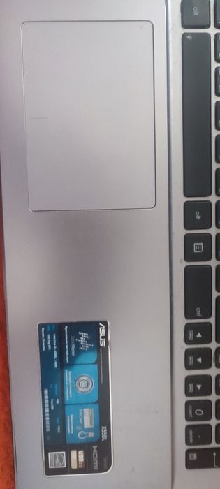 ASUS core i5 - 4200U, 1.6GHz