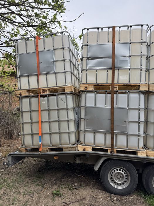 Цисцерни 1000л от хид.масло 90€