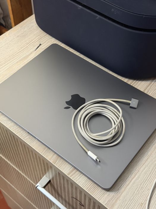 MacBook Air 13 2022 года
