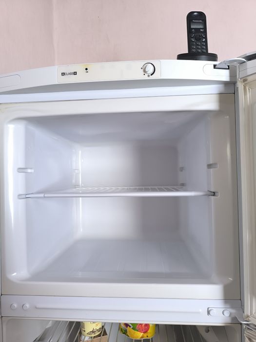 Продам холодильник Indesit