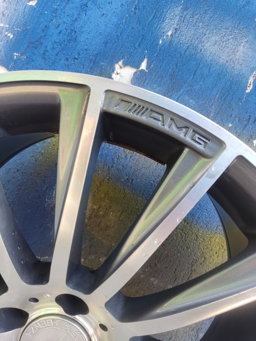 Продам диски. На "Мерседес-221-ый".