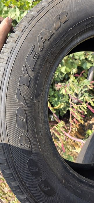 Гуми 4бр 275/60/20 - 1бр  - 125 евро
