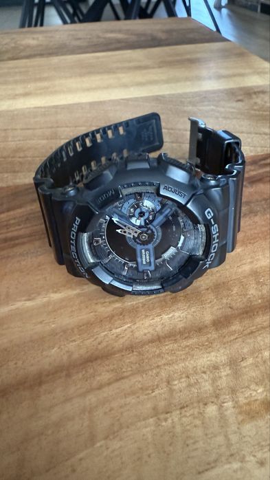 Часовник Casio G-Shock GA-110
