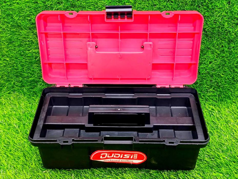 Ящик для инструментов пластмассовый