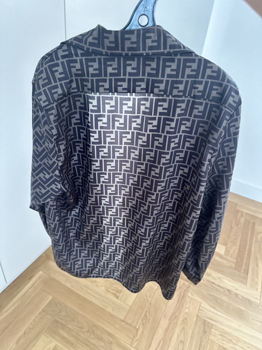 Продается рубашка Fendi люкс качества