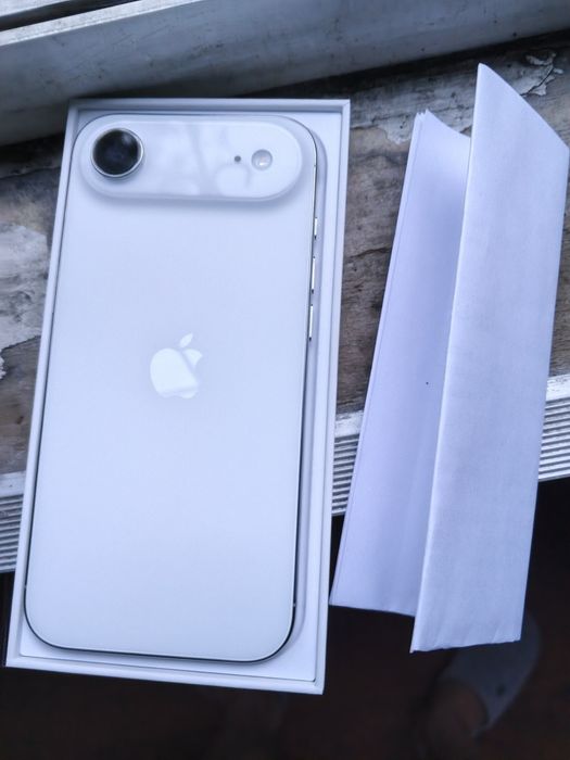IPHONE AIR 256 белый