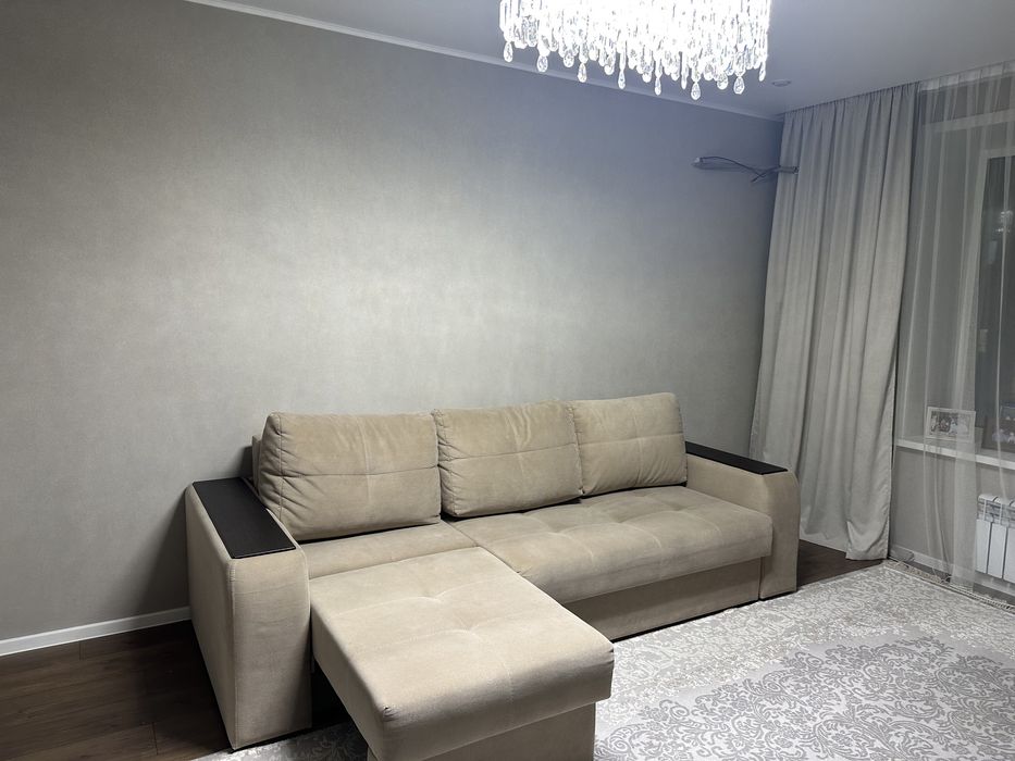 Продам диван в очень хорошем состоянии