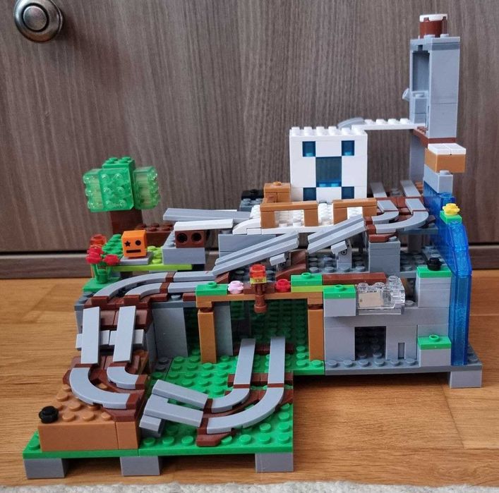 Конструктор отговарящ на Лего Майнкрафт