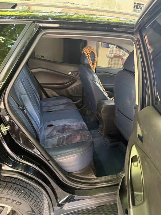 Tracker 2024 premier plus