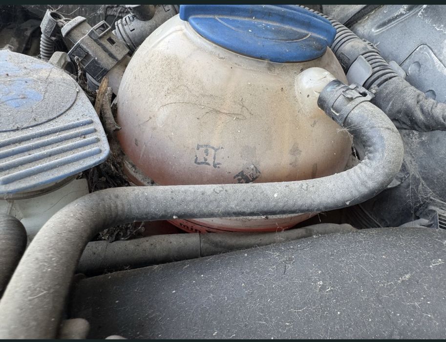 Dezmembrez dezmembrari vw touran 1.9 TDI BLS 105 cai 6+1 trepte 2007