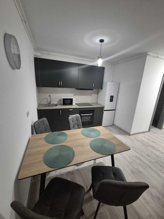 Închiriez apartament 2 camere  Adora Park