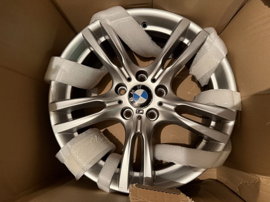 18 5x120 Style 400M (M Double Spoke 400)