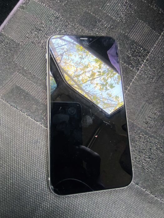 Продам Iphone 11