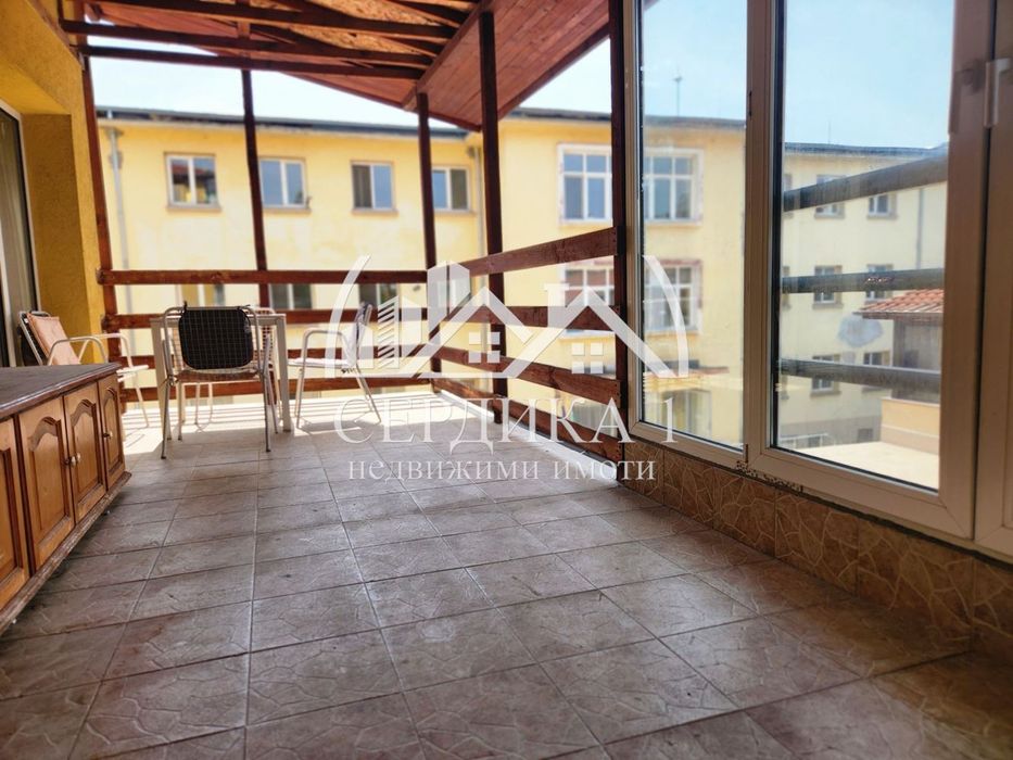 Продава се Тристаен апартамент в София, Център - 101 кв.м за 2436 €/кв.м - Снимка #6