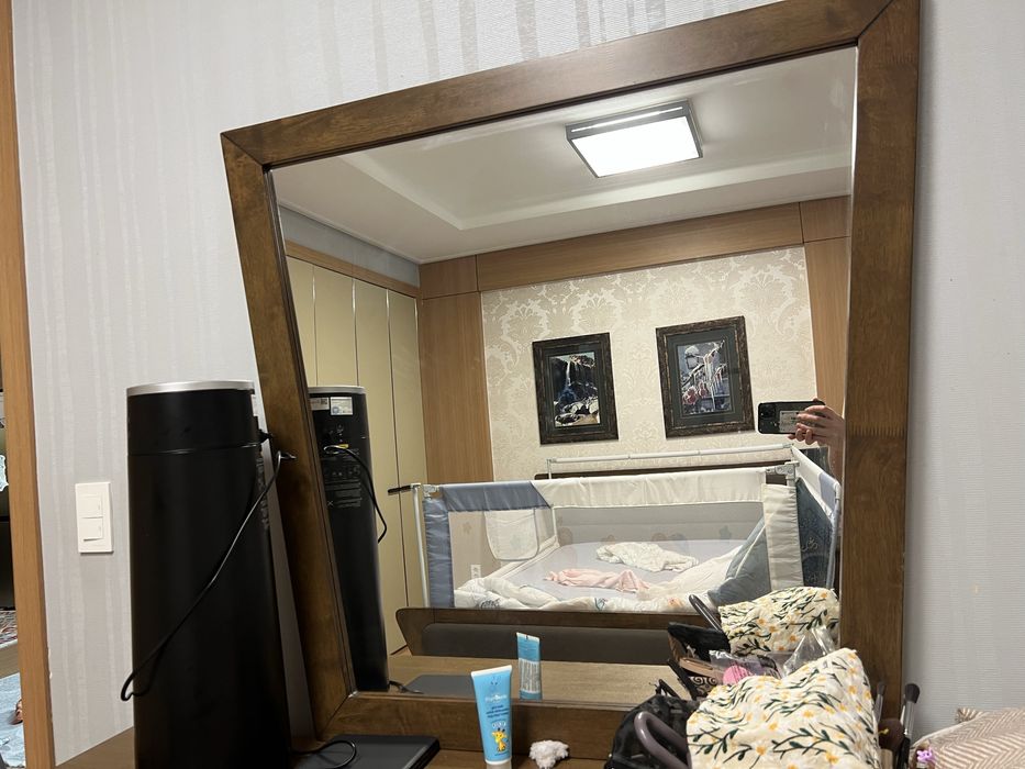 Зеркало в раме от комода.