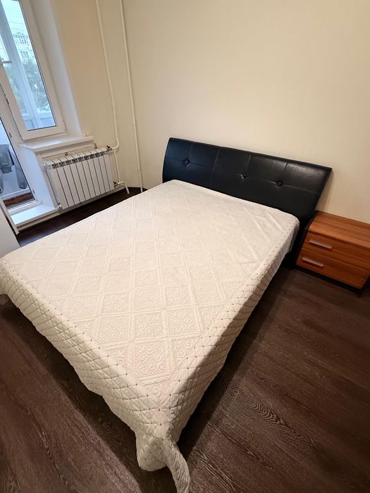 Продам спальный гарнитур