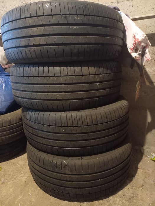 Anvelope FALKEN 235 55 R18