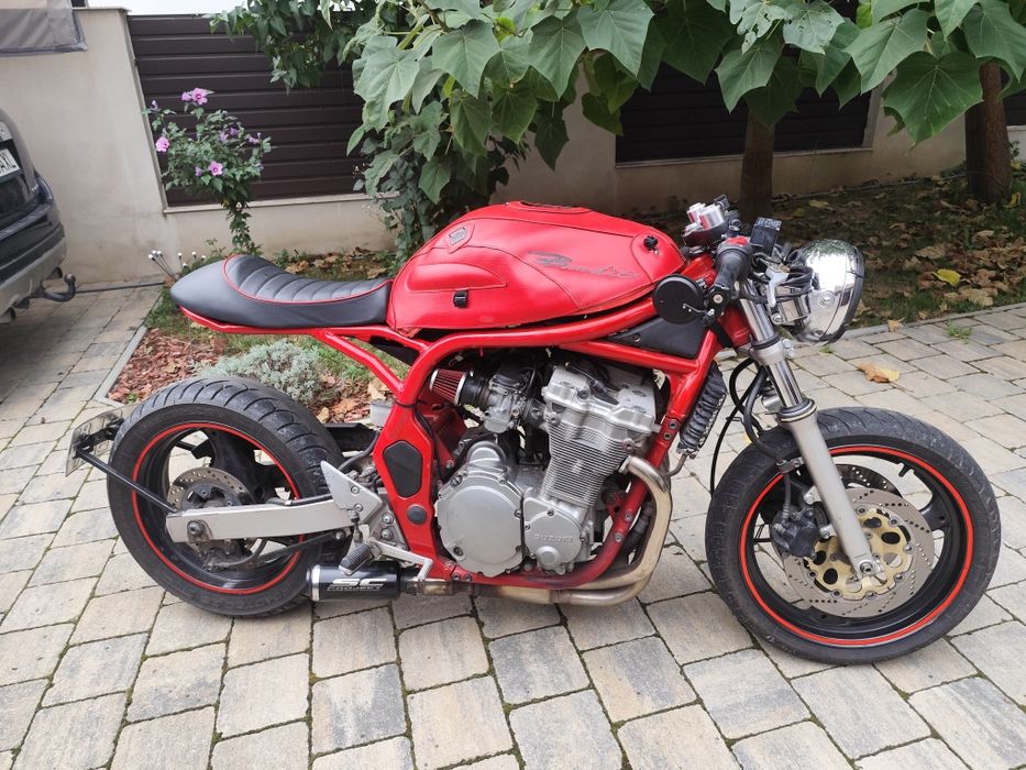 Suzuki bandit 600 cafe racer