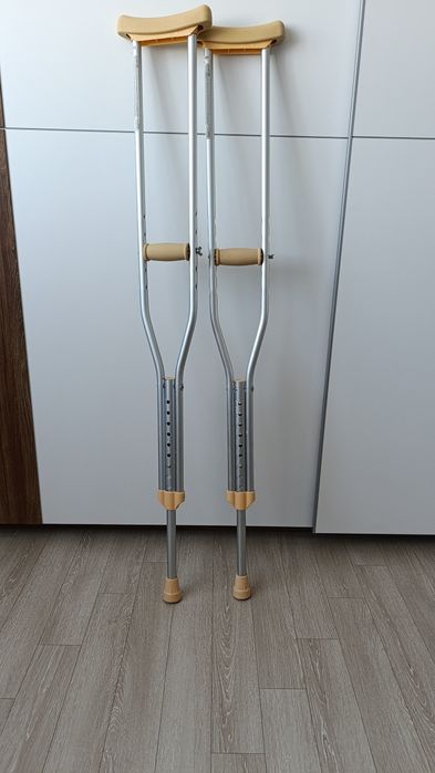 Костыли медицинские