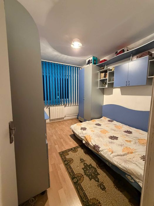 Apartament cu 4 camere-zona 100 Micalaca