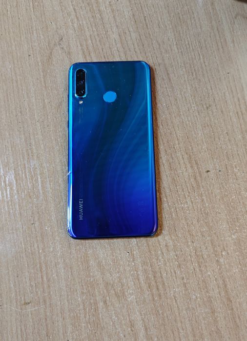 Продам телефон Huawei