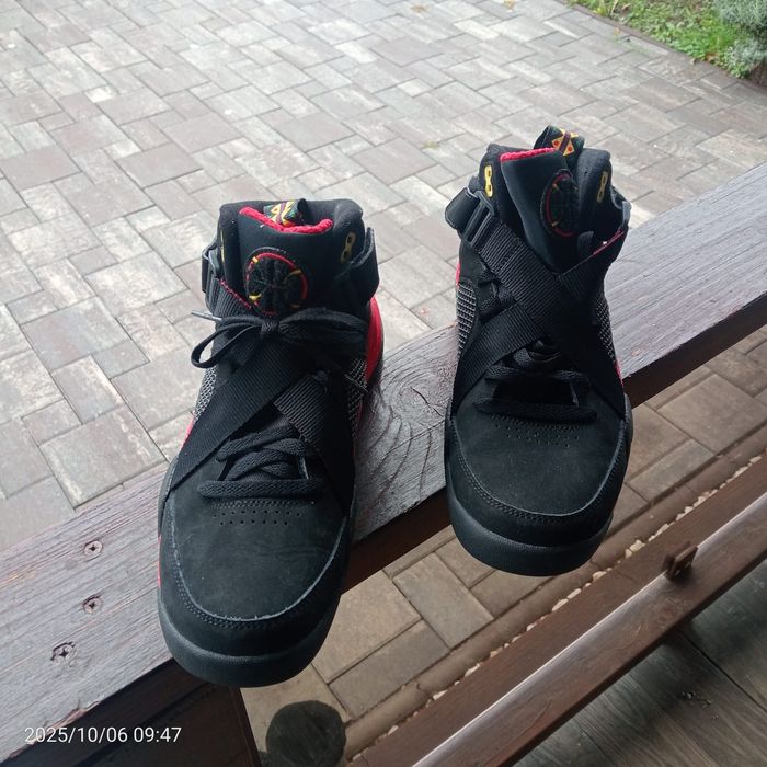 Nike Lunar Air Raid