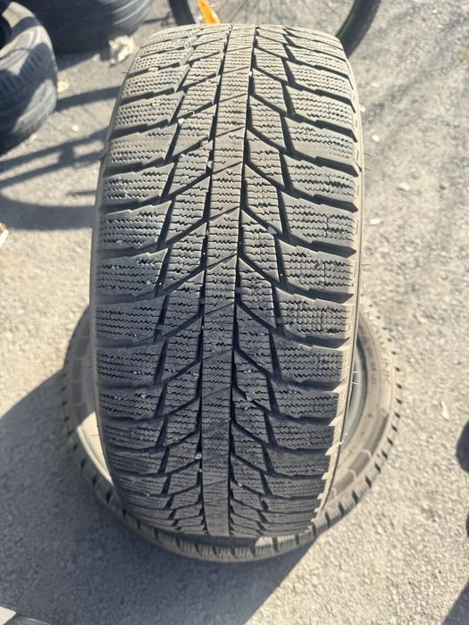 215/45/17 продам шины