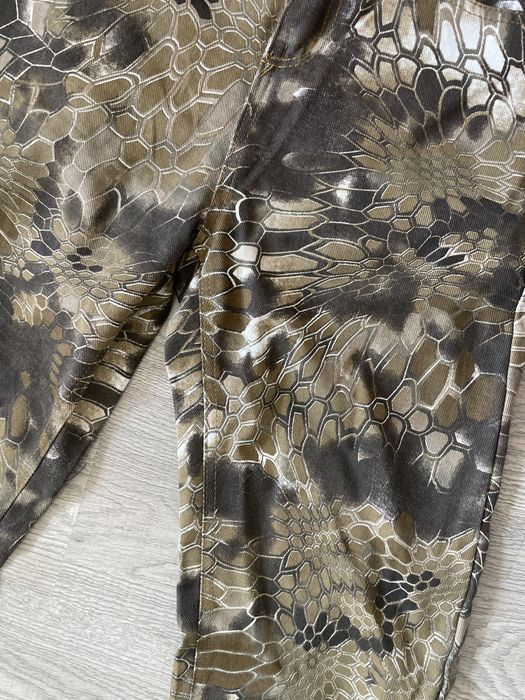 Джинсы модные новые