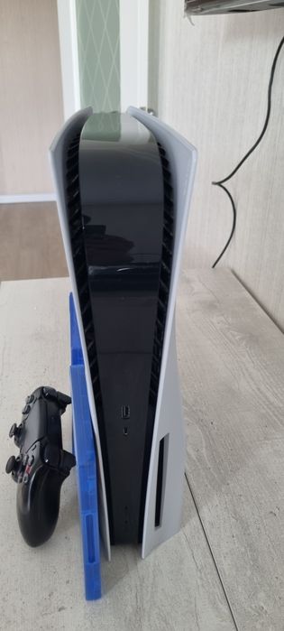 Продам Sony PlayStation 5