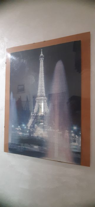 Пъзел "Айфелова кула" 50/75" нареден и поставен в рамка 60/80,